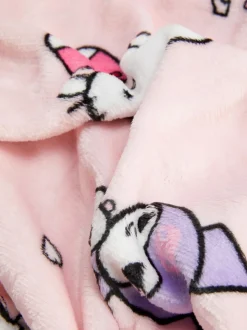 Narzuta z motywem Hello Kitty i przyjaciół