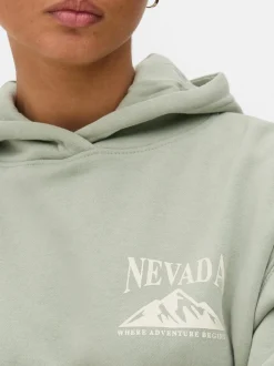 Nierozpinana bluza z kapturem i nadrukiem