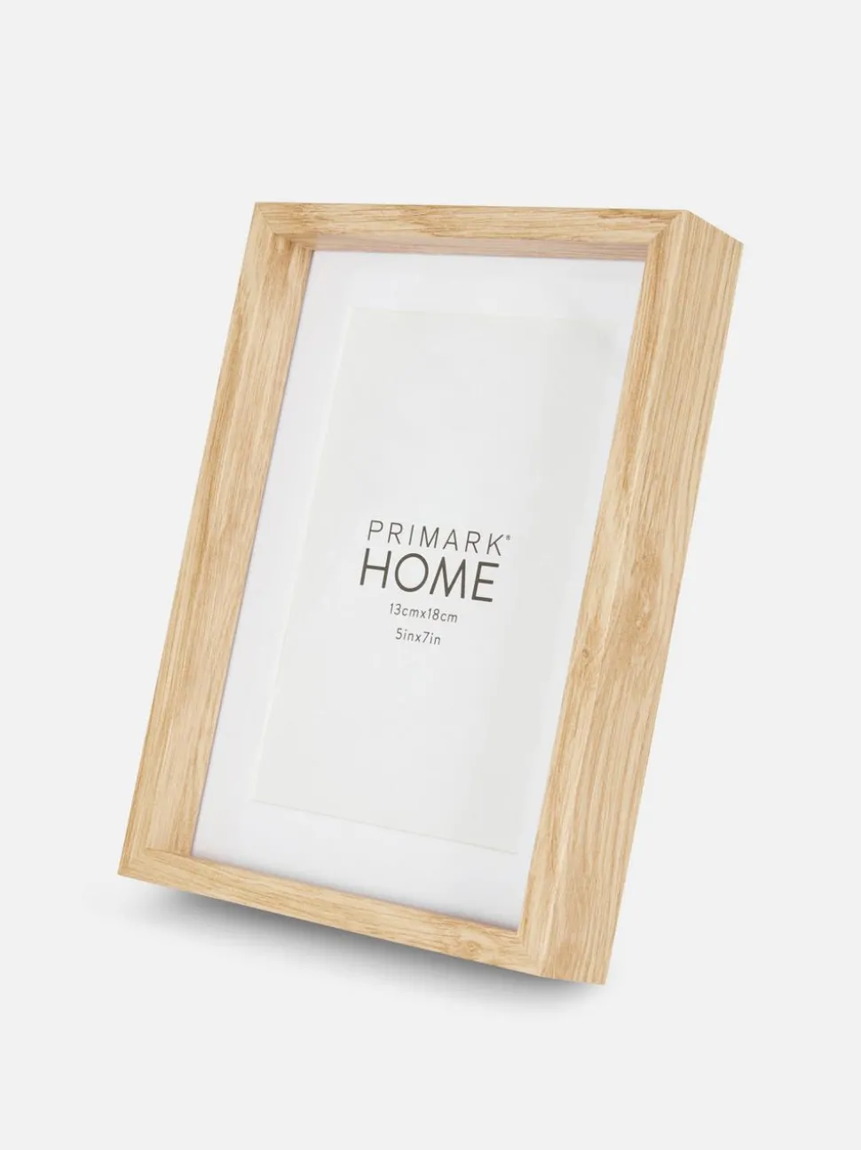 Niezbędna drewniana ramka na zdjęcia na stojaku