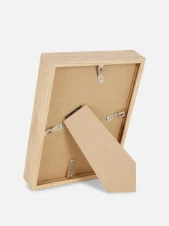 Niezbędna drewniana ramka na zdjęcia na stojaku