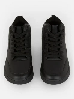 Niezbędne buty sportowe z wysoką cholewką