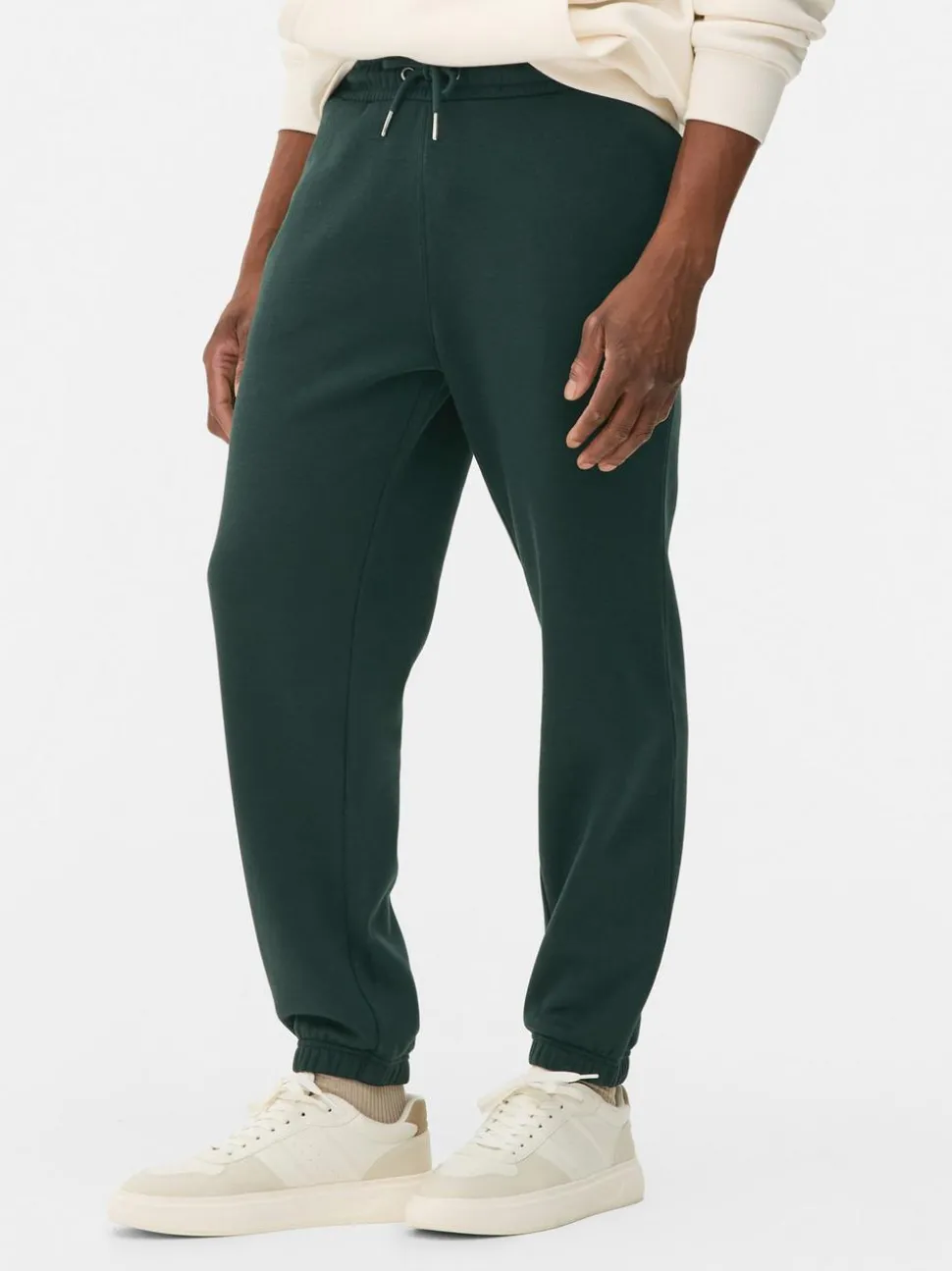 Niezbędne spodnie dresowe ściągane sznurkiem