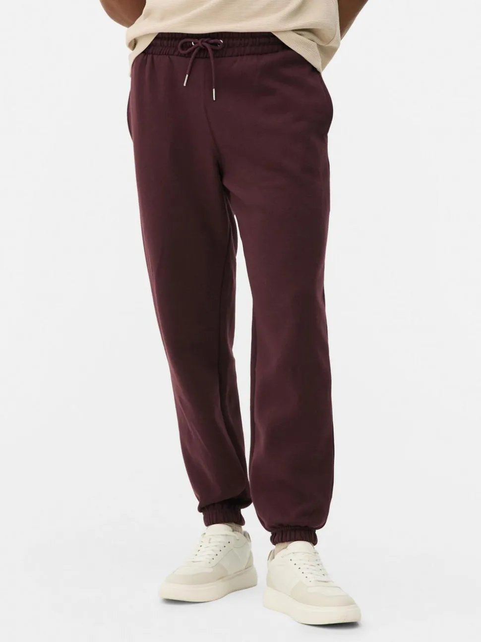 Niezbędne spodnie dresowe ściągane sznurkiem