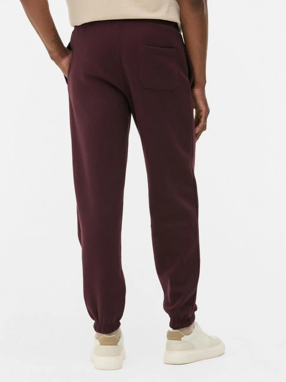 Niezbędne spodnie dresowe ściągane sznurkiem