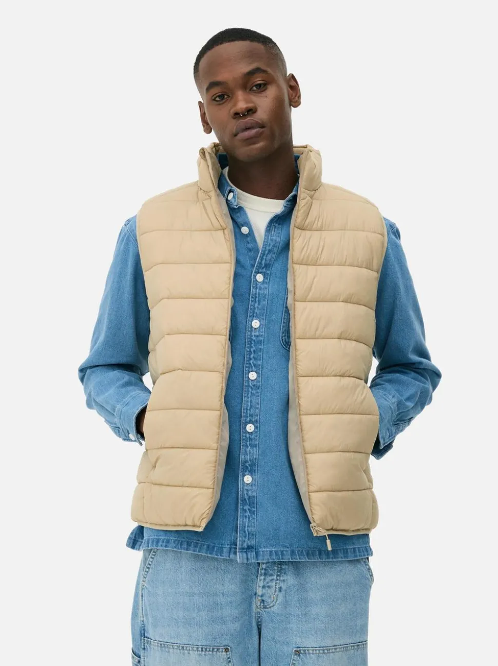 Niezbędny bezrękawnik puchowy