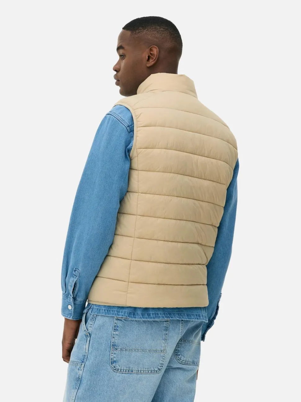 Niezbędny bezrękawnik puchowy