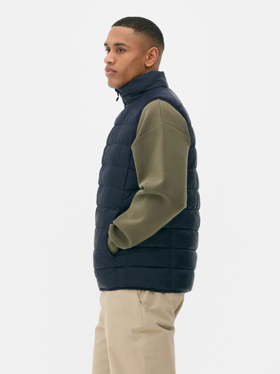 Niezbędny bezrękawnik puchowy