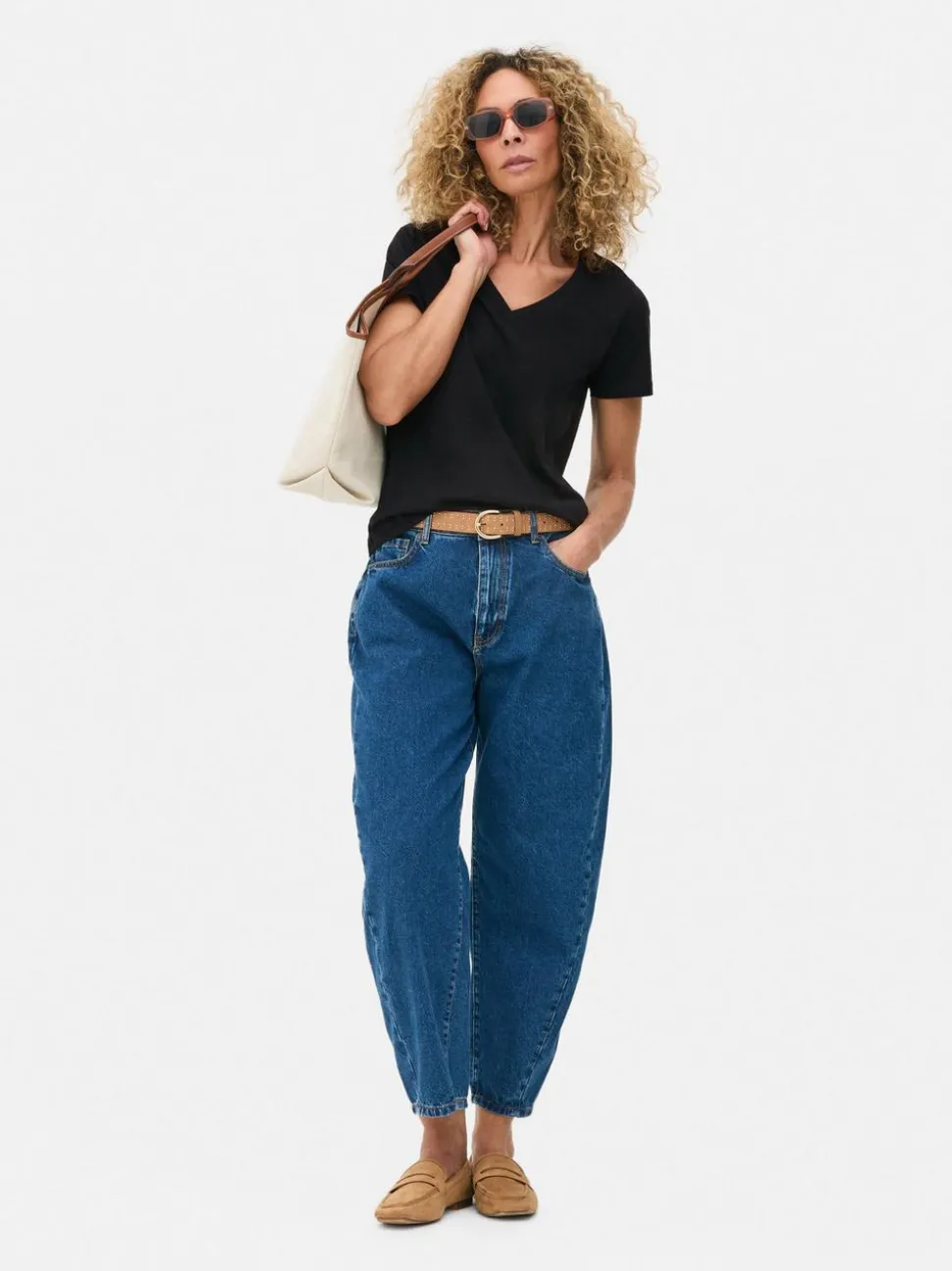 Niezbędny T-shirt z dekoltem w serek