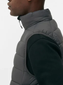 Ocieplany bezrękawnik z zapięciem na zamek