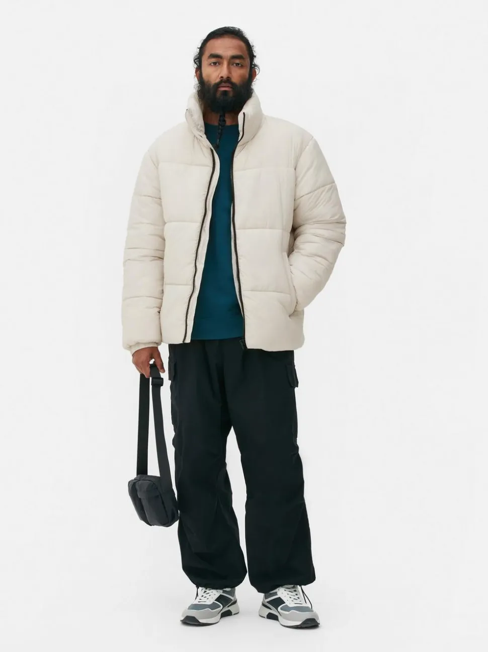 Ocieplany płaszcz średniej długości