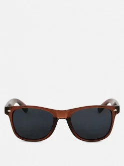 Okulary przeciwsłoneczne w kwadratowej oprawie