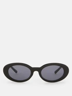 Okulary przeciwsłoneczne w owalnej oprawie