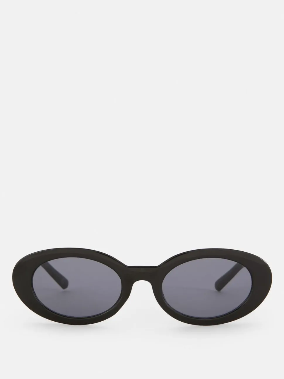 Okulary przeciwsłoneczne w owalnej oprawie