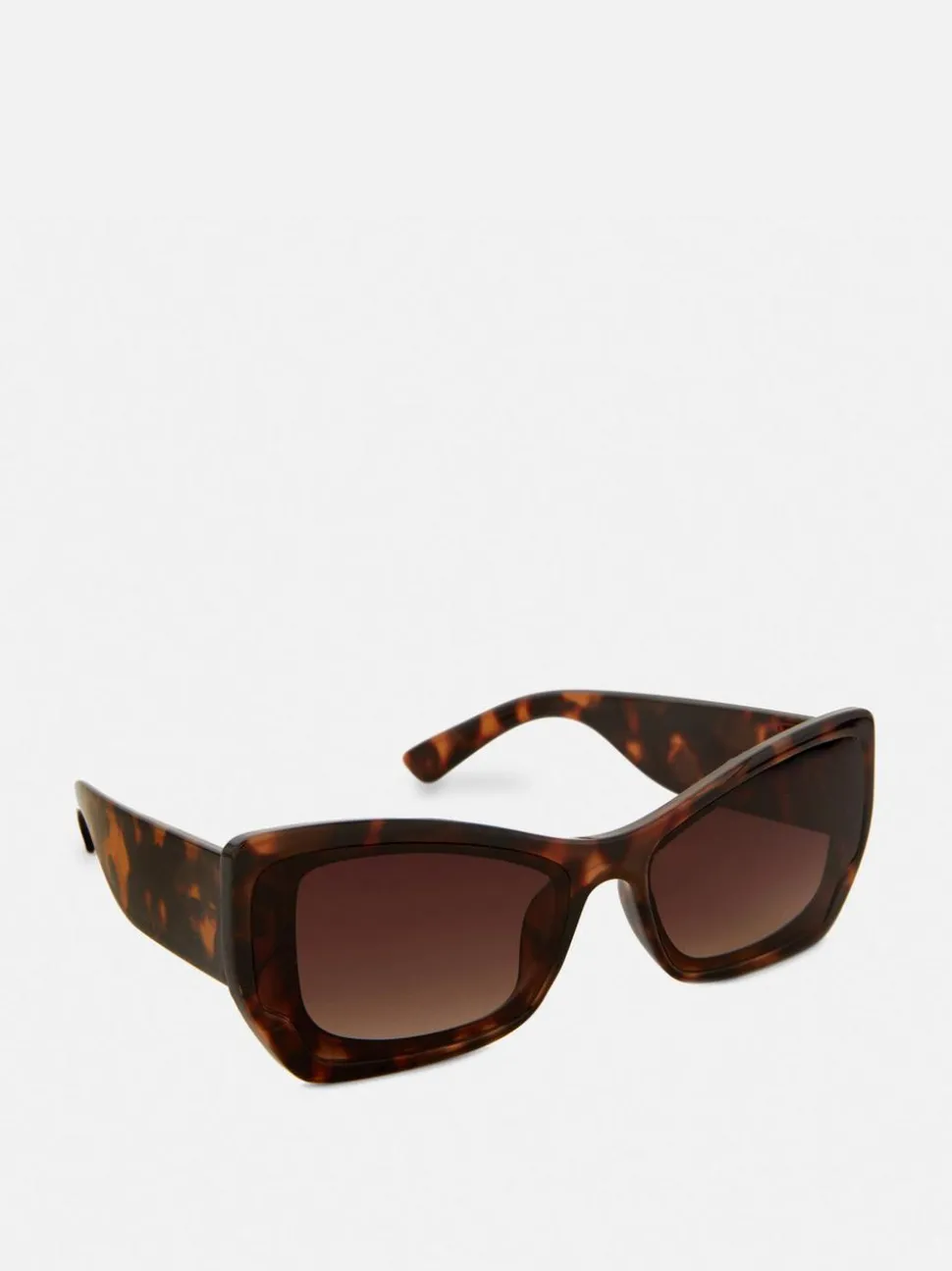 Okulary przeciwsłoneczne w kształcie kociego oka