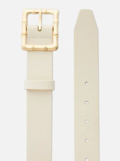 Pasek z metalową klamrą