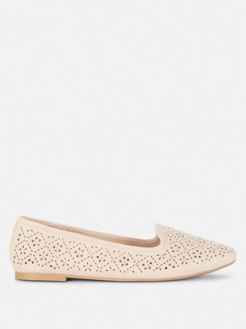 Płaskie baleriny ze strasem i laserowymi wycięciami