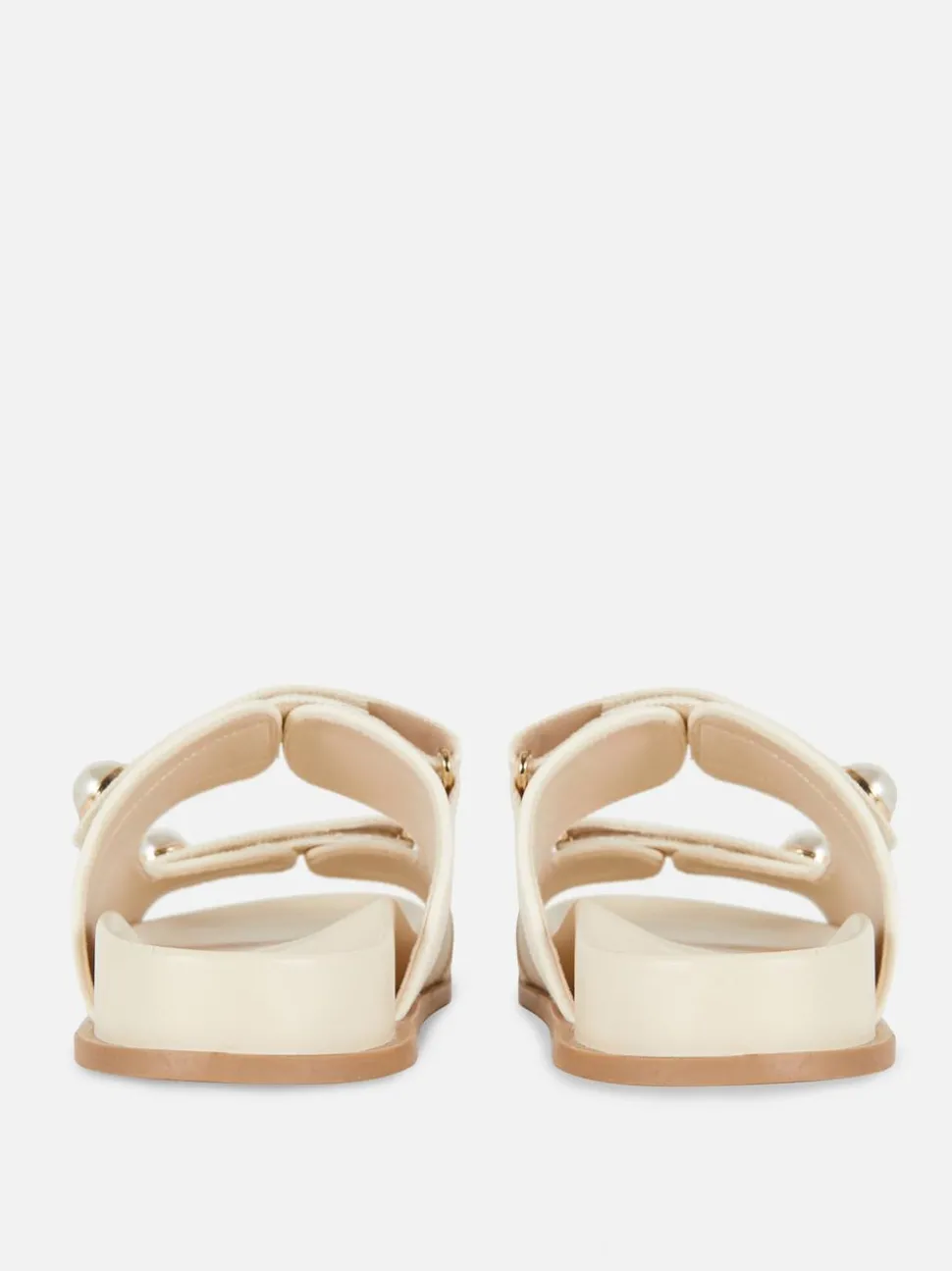 Płaskie sandały z perełkami