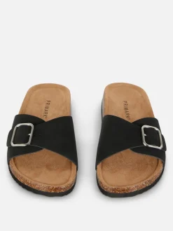 Płaskie sandały z pojedynczym paskiem