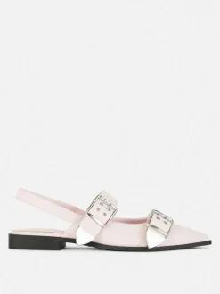 Płaskie spiczaste baleriny z paskiem z oczkami