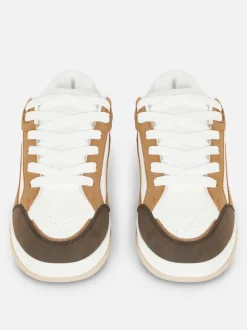 Płócienne buty sportowe z niską cholewką