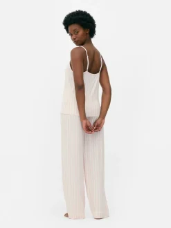 Piżama z górą na ramiączkach i długimi spodniami