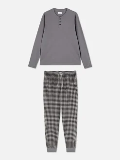 Piżama ze wzorem w kratę