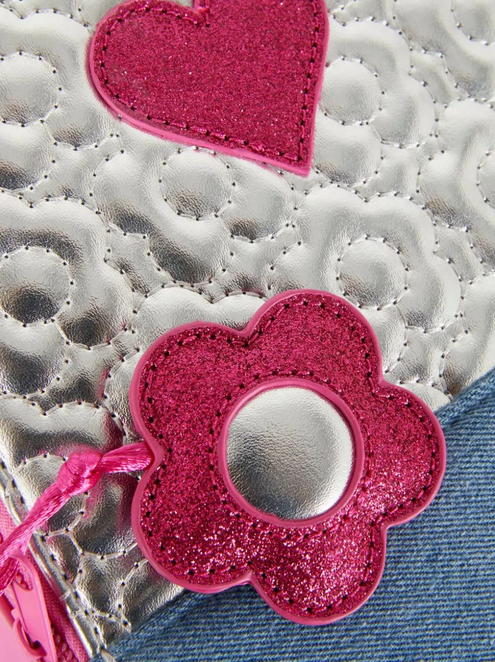 Plecak z brokatowym sercem