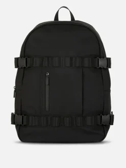 Plecak z praktyczną klamrą