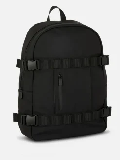 Plecak z praktyczną klamrą