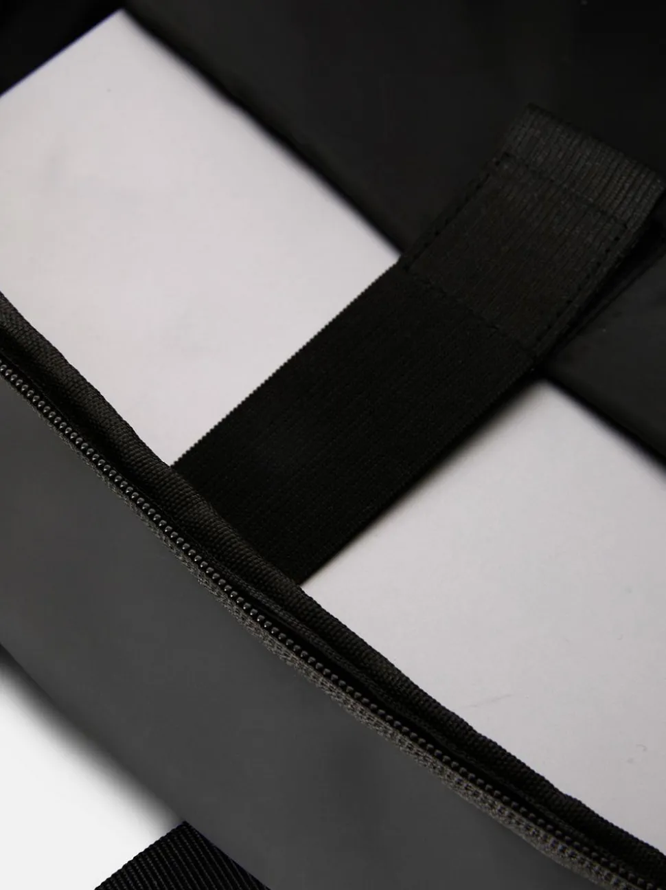 Plecak z regulowanymi paskami