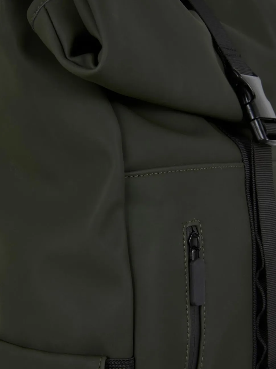 Plecak ze zwijaną klapą u góry