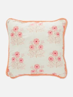 Poduszka w blokowy wzór w kwiaty