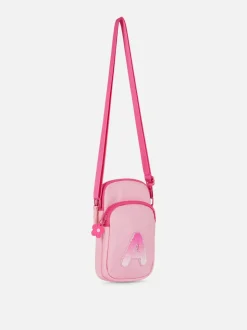 Pokrowiec na telefon na długim pasku z inicjałem