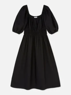 Popelinowa sukienka midi z marszczeniami