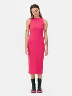 Prążkowana sukienka midi o fasonie bokserki