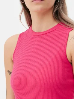 Prążkowana sukienka midi o fasonie bokserki