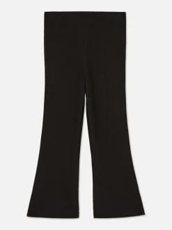 Prążkowane spodnie z rozszerzaną nogawką