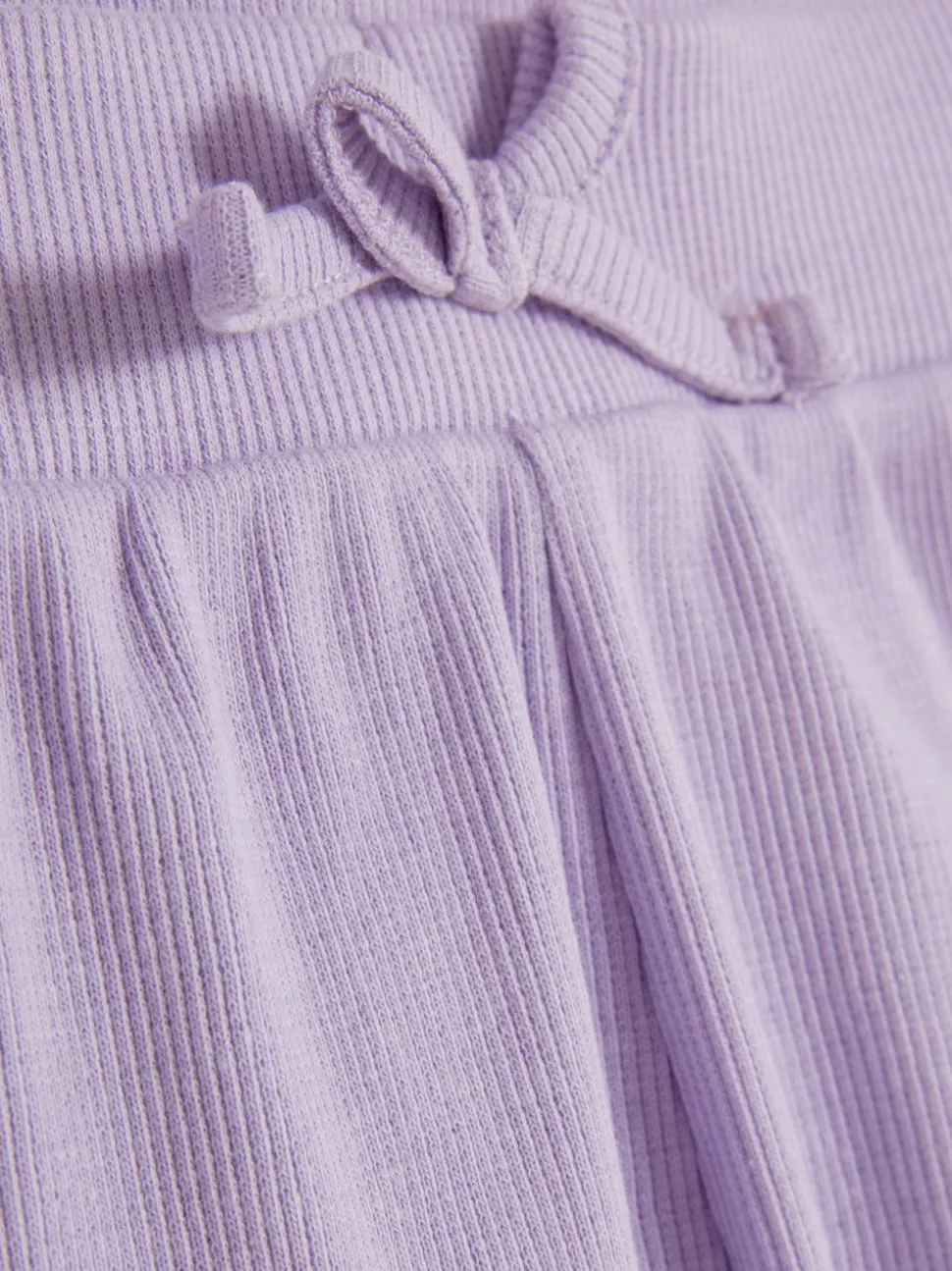 Prążkowane szorty na lato