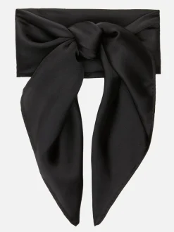 Prosta satynowa apaszka