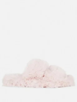 Puszyste kapcie z dwoma paskami