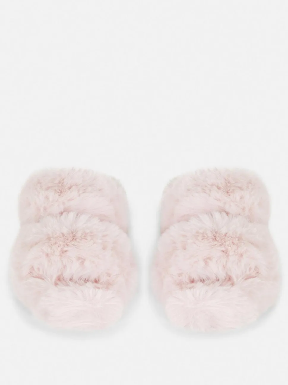 Puszyste kapcie z dwoma paskami