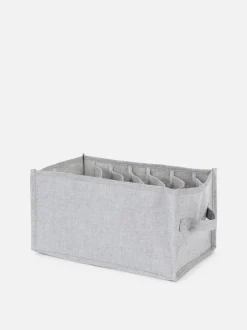 Średniej wielkości organizer na ubrania