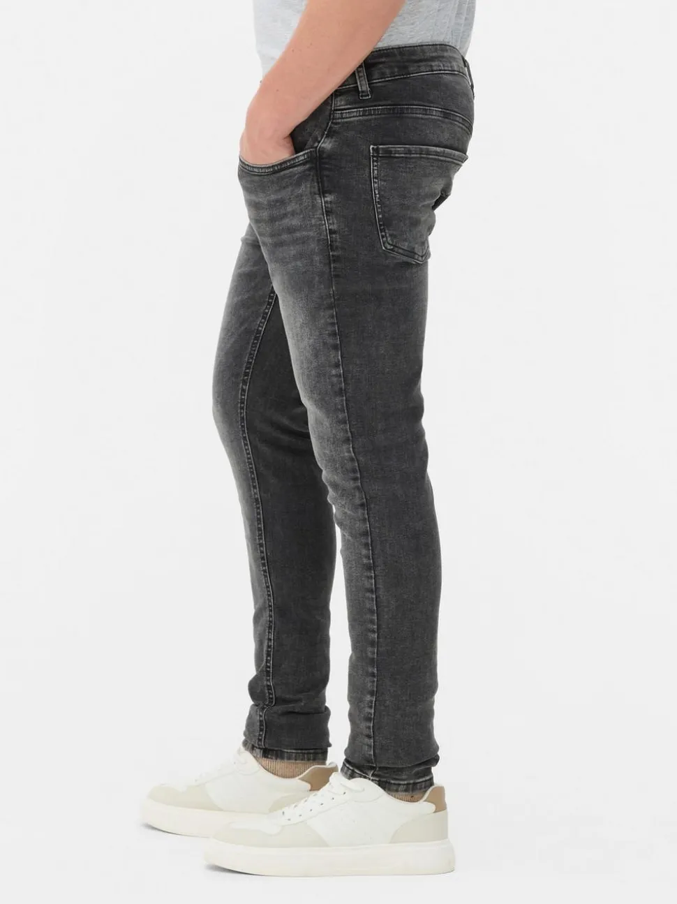Rozciągliwe jeansy o kroju slim