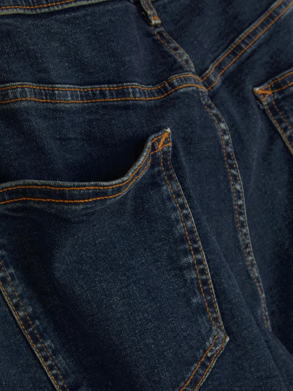 Rozciągliwe jeansy o kroju slim