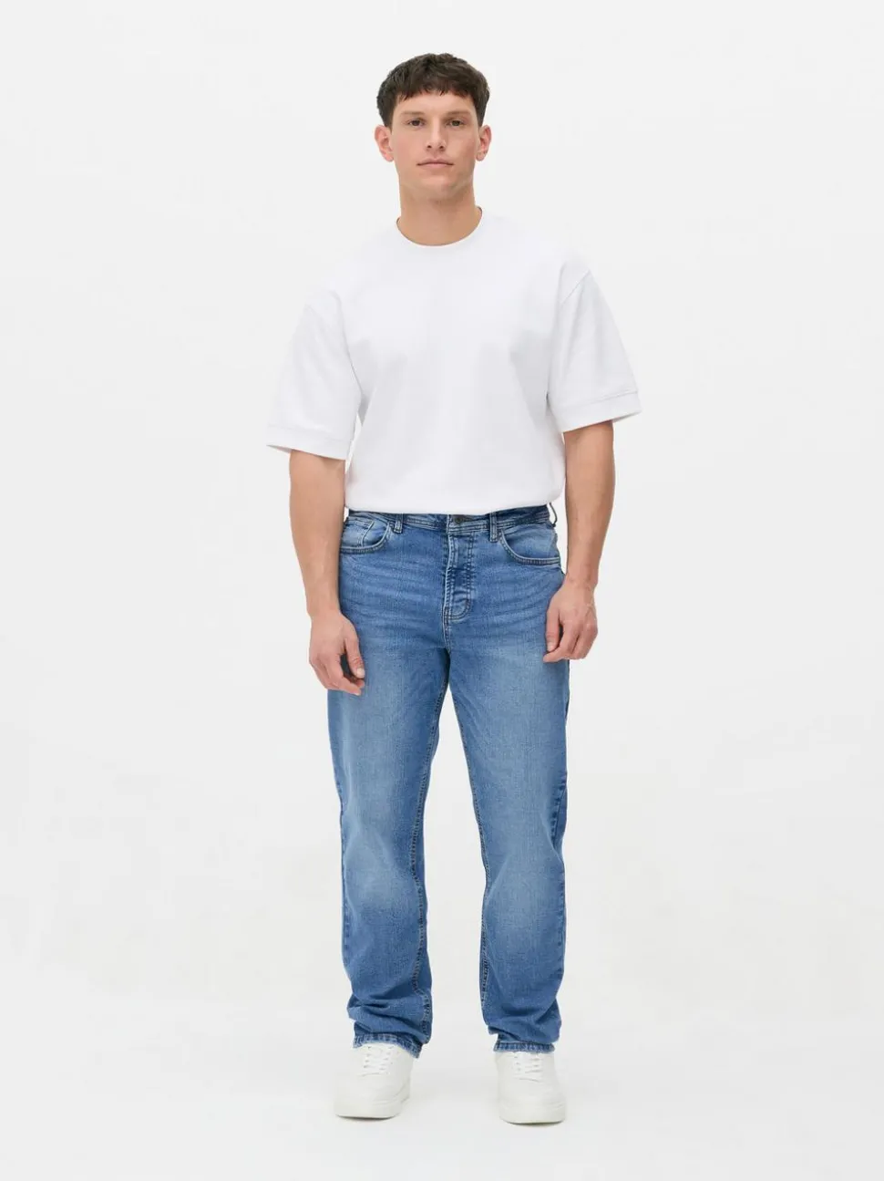 Rozciągliwe jeansy o prostym kroju