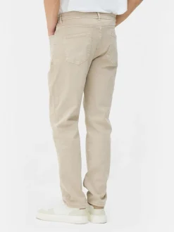 Rozciągliwe jeansy o prostym kroju