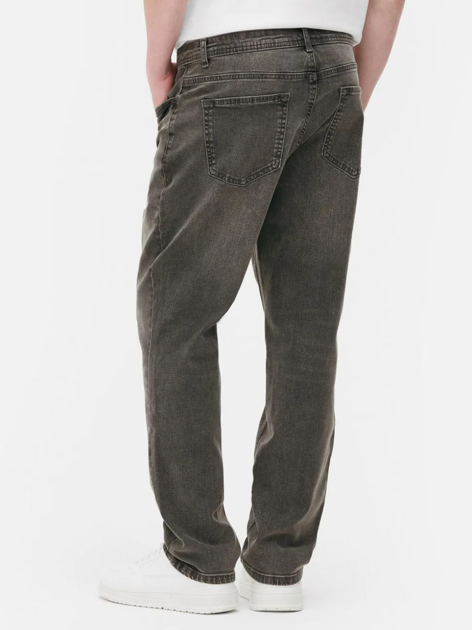 Rozciągliwe jeansy o prostym kroju