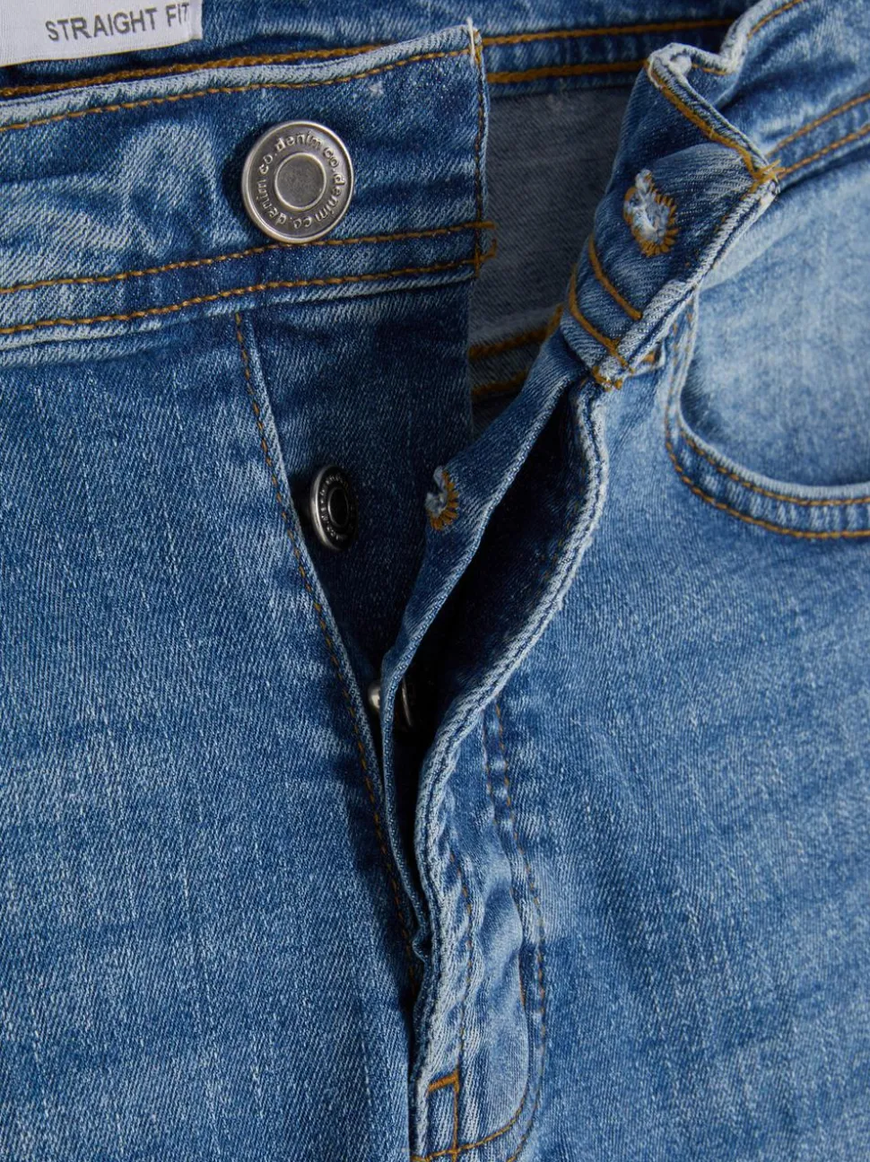 Rozciągliwe jeansy o prostym kroju