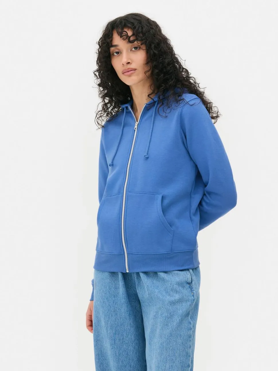 Rozpinana bluza z kapturem