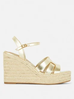 Sandały na koturnie z paskami Paula Echevarría